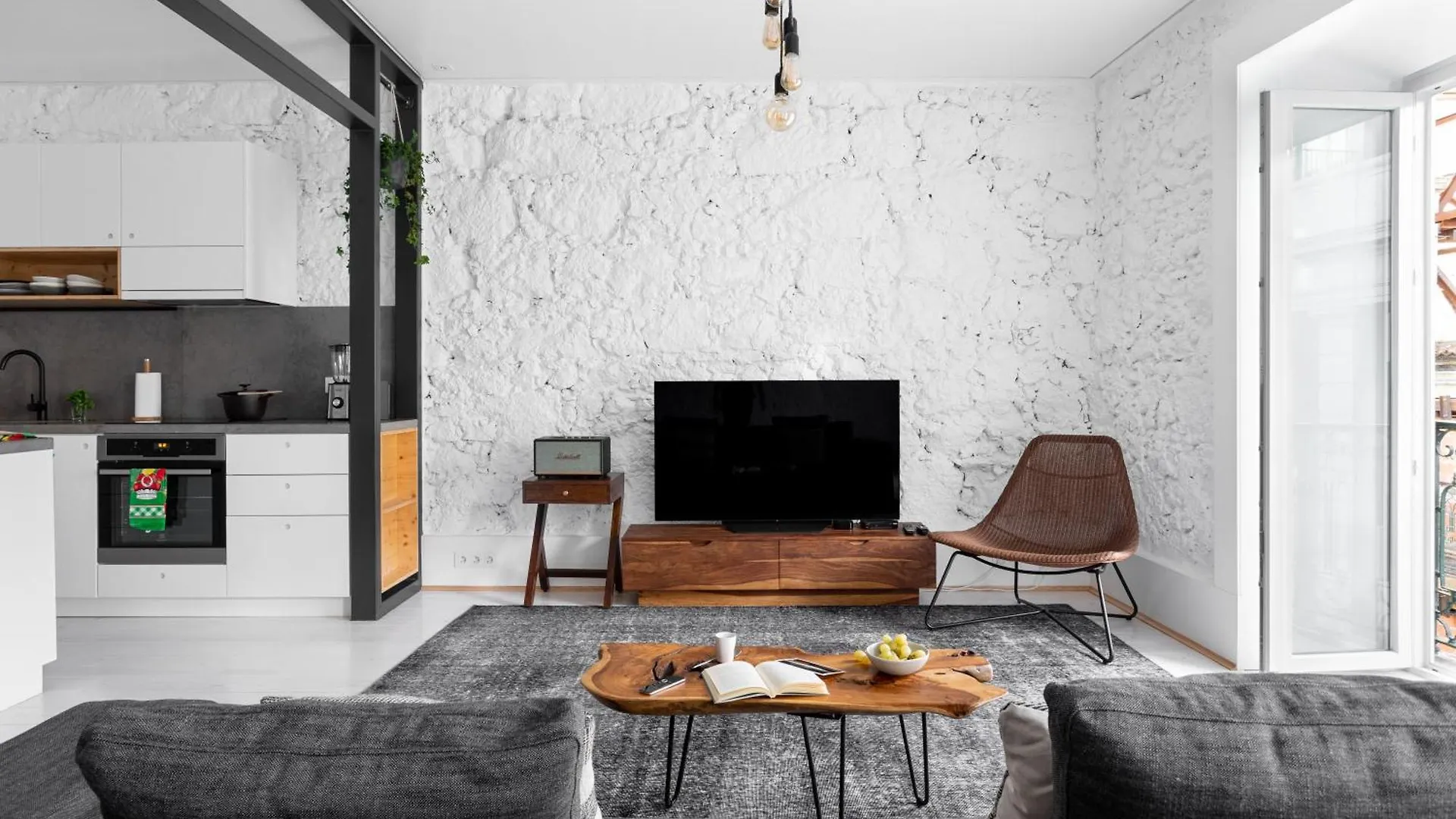 Joivy Exquisite Apt Near Bica Elevator Lisbon